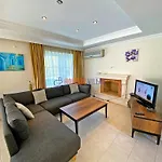 Villa Gold 6