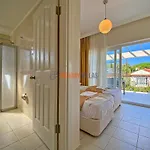 Gold 6 Villa