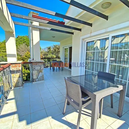 Villa Gold 6