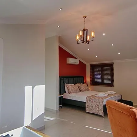 Villa Gold 6 *
