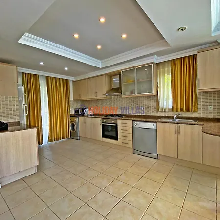 Gold 6 Villa