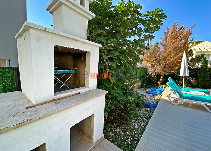 Gold 6 Villa